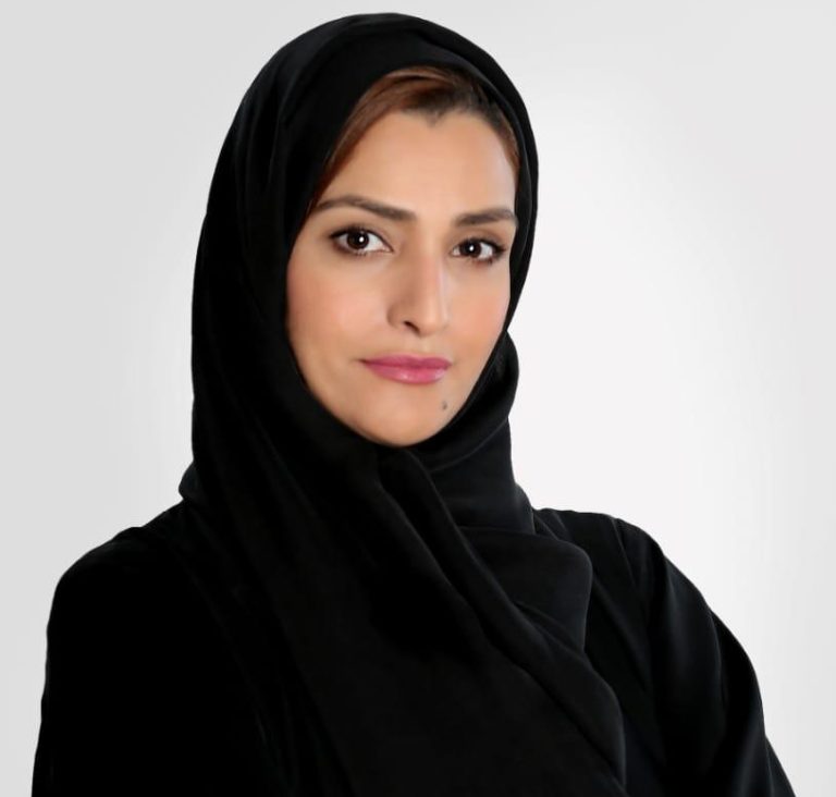 علياء الطنيجي